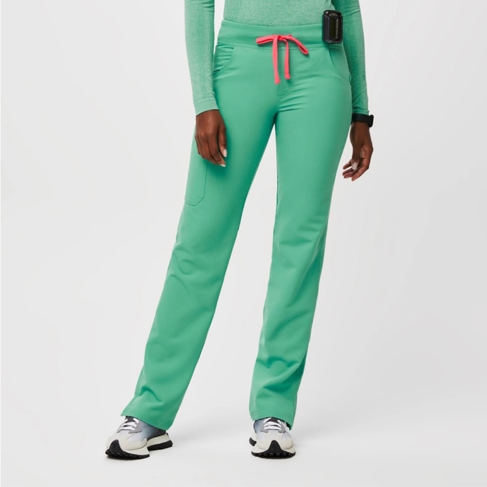 Figs Kade Pant in Surgical Green - Size L
